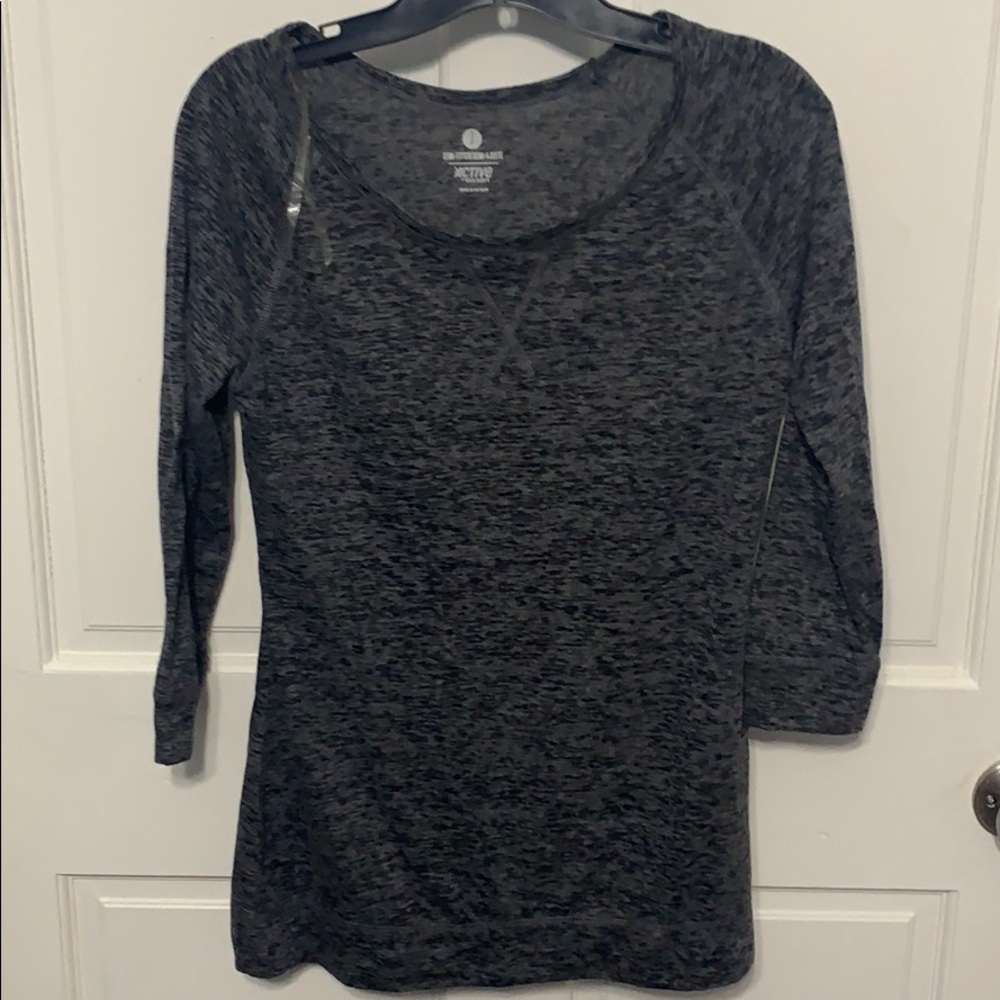 Grey/black activewear tshirt